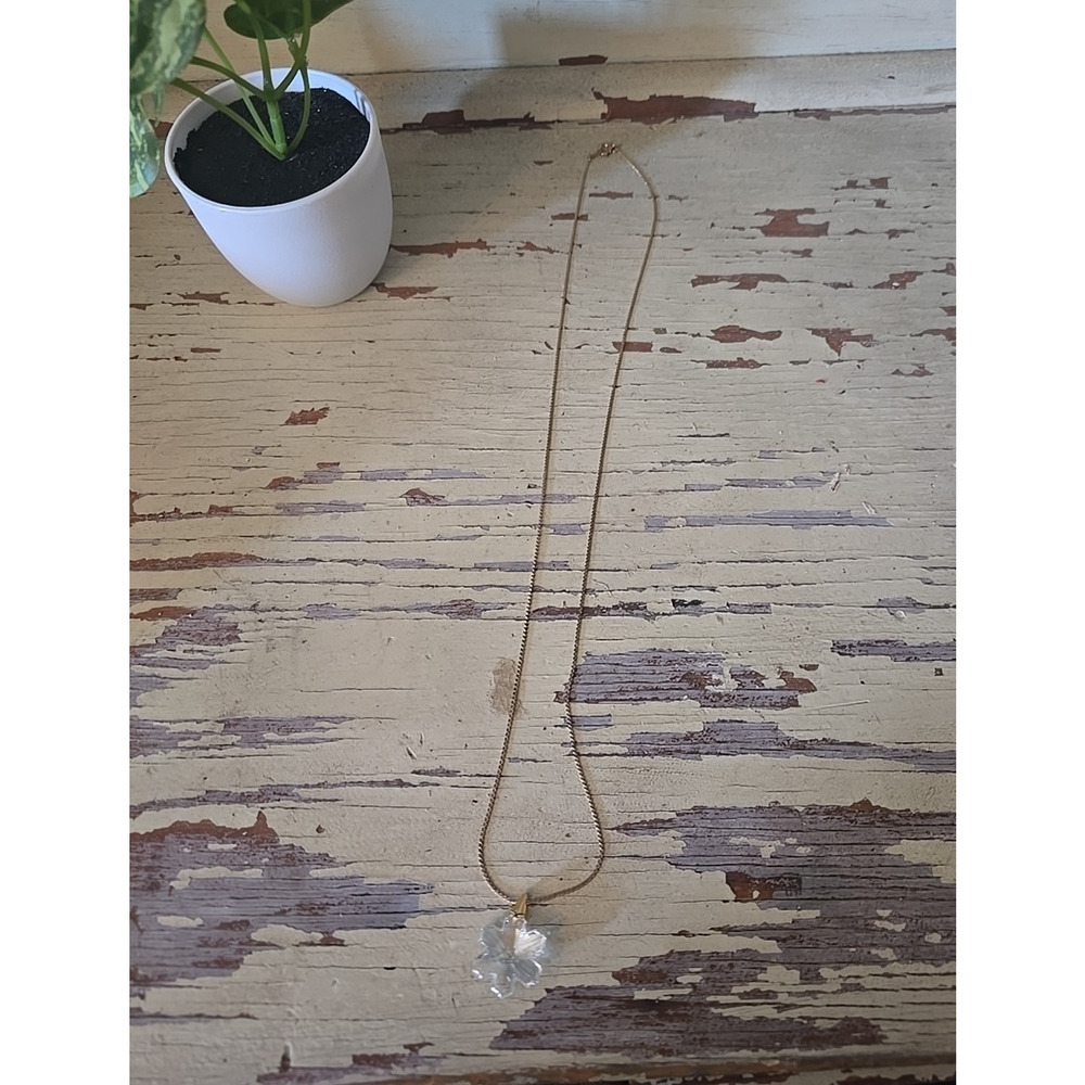 Vtg Gold Tone Crystal Snowflake Pendant Minimalist Fashion Jewelry Necklace